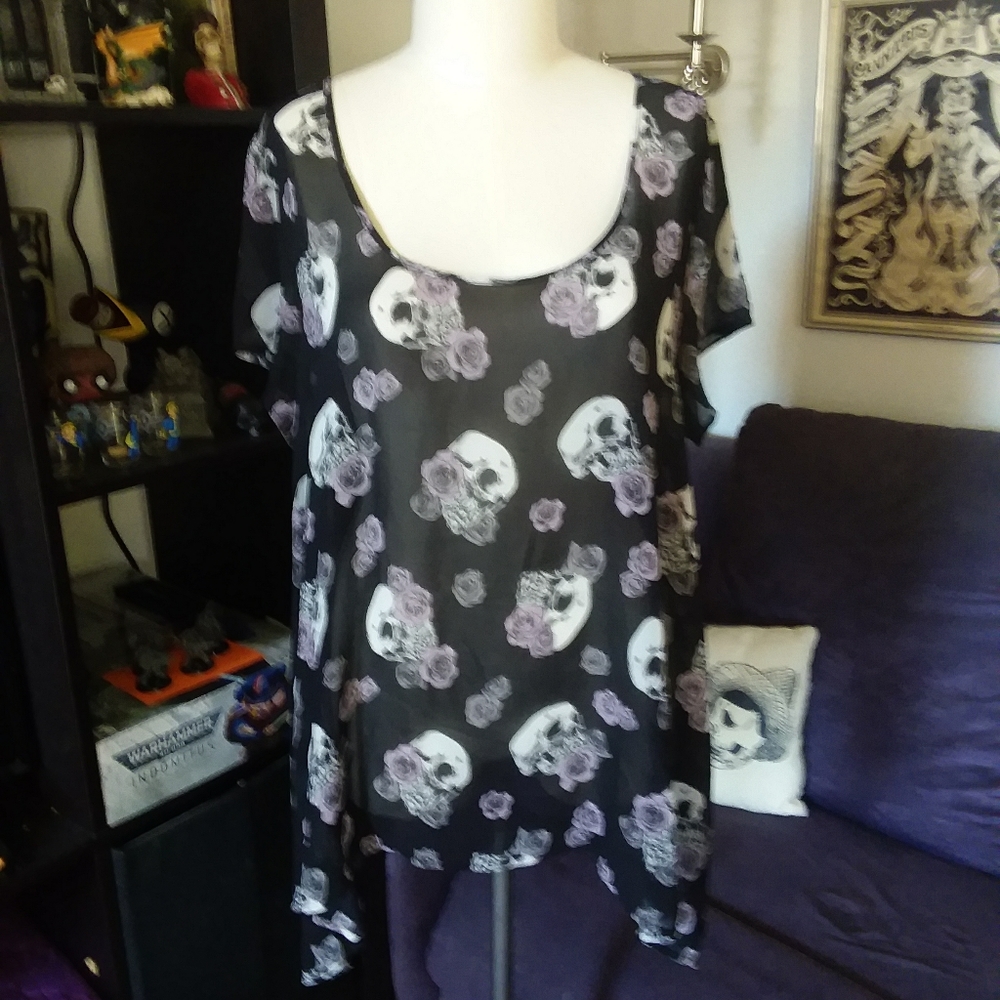 Torrid Sheer Floral Skull Sharkbite Top